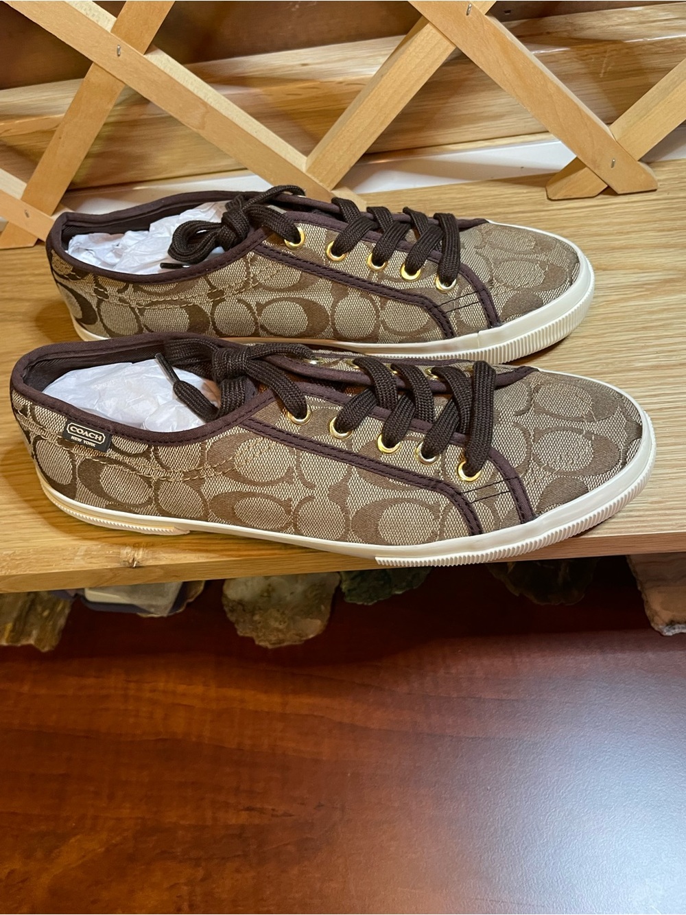 Authentic Coach New York A3851 “ Kalyn “ Sz 9B /Classic Canvas low- top Sneaker - Picture 16 of 16